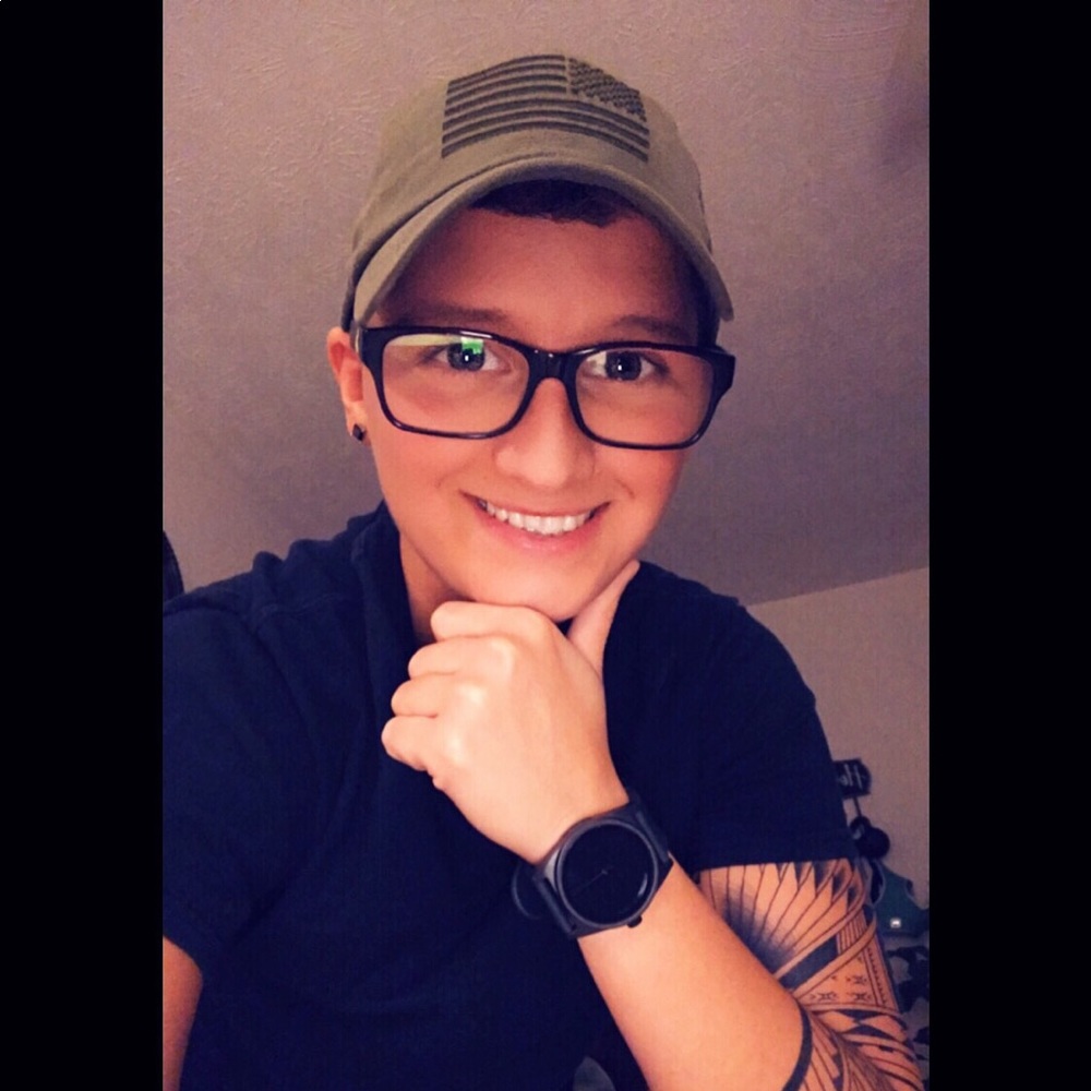 Meet your Posher, Malissa